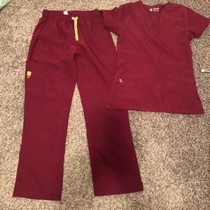 Wonder Wink Scrubs